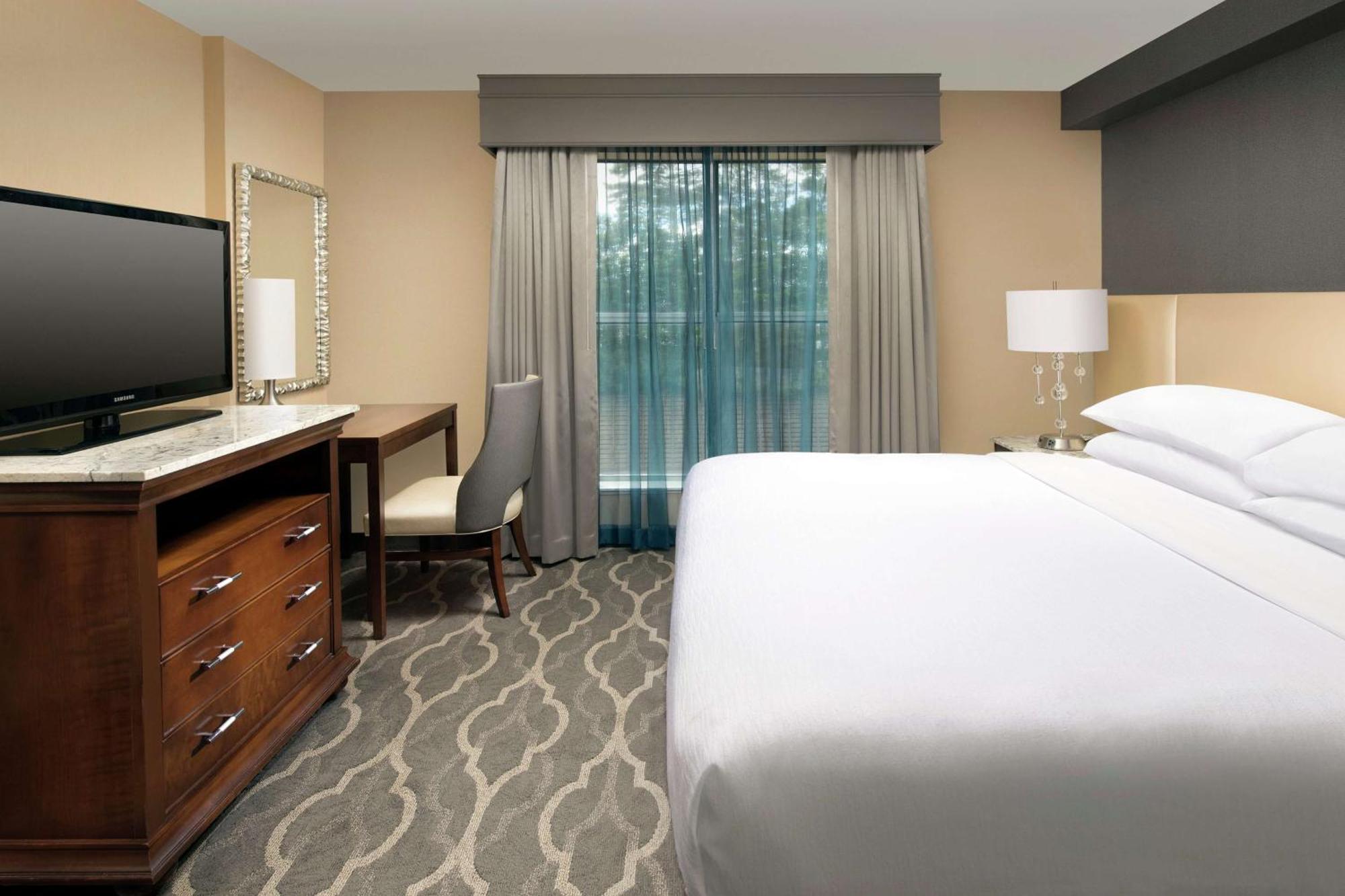 Embassy Suites By Hilton Atlanta Airport College Park Exterior foto